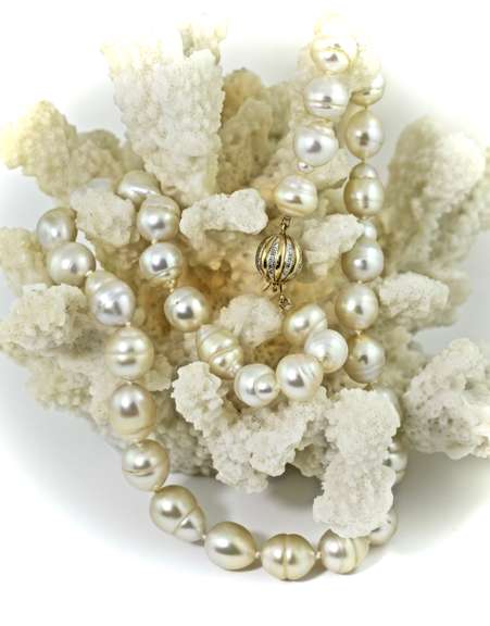 Exquisite Baroque Pearl Necklace