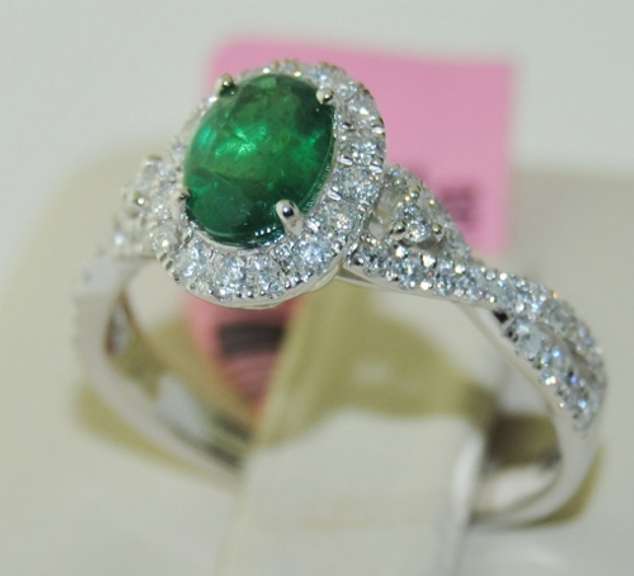 Enchanting Emerald and Diamond 14kt Ring