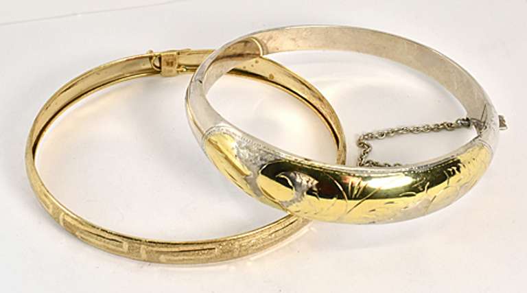 Nice Pair of Bangle Bracelets in Sterling Silver