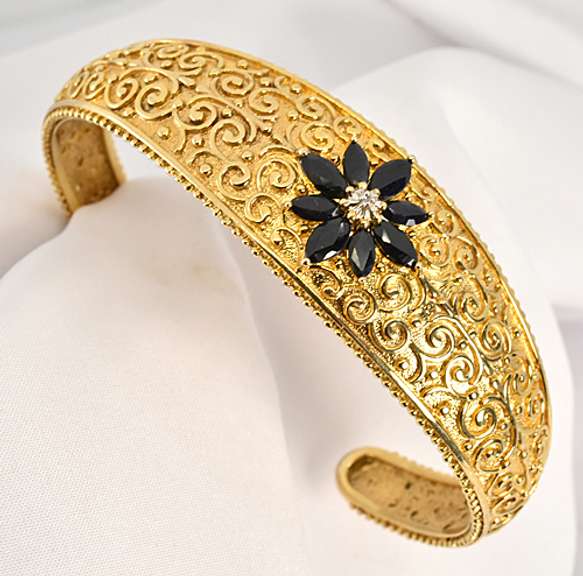 Exotic Cuff Bracelet in Vermeil