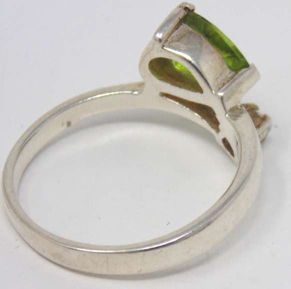 Sterling Silver Peridot & CZ Ring
