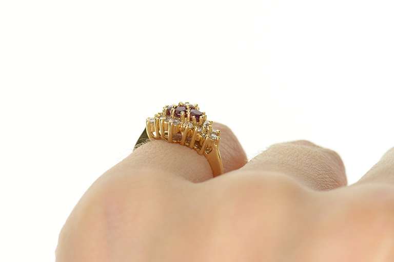 14K Yellow Gold 0.61 Ctw Ruby Diamond Halo Cluster Ring