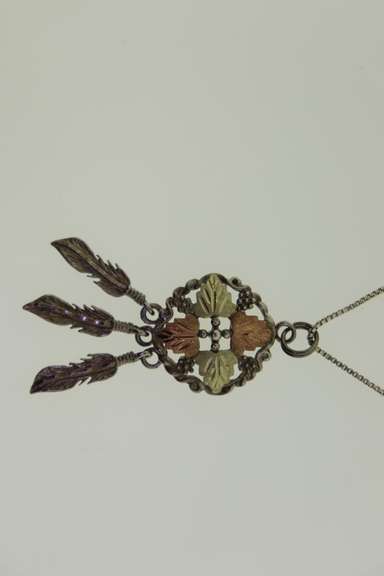 Italian Sterling Silver Leaves Pendant With Chain