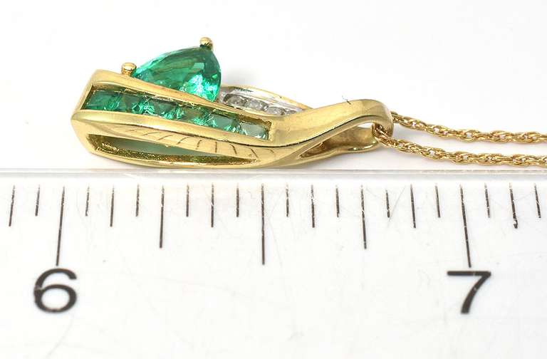 Free-Form Green Stone & Diamond Necklace in Yellow Gold