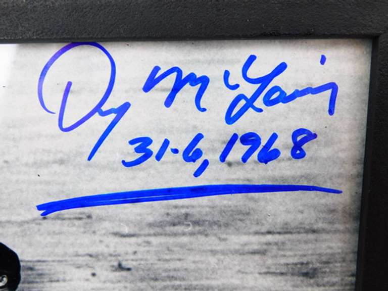 Denny McLain, Tigers Autographed Photo w/Signing Pic