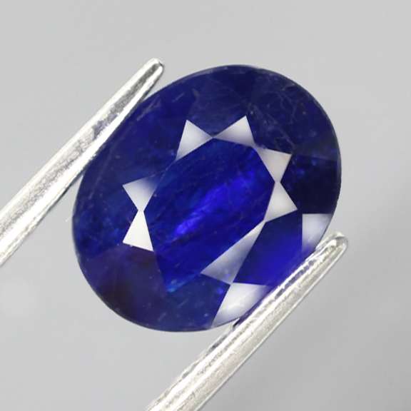 2.41ct Royal blue Sapphire from Madagascar