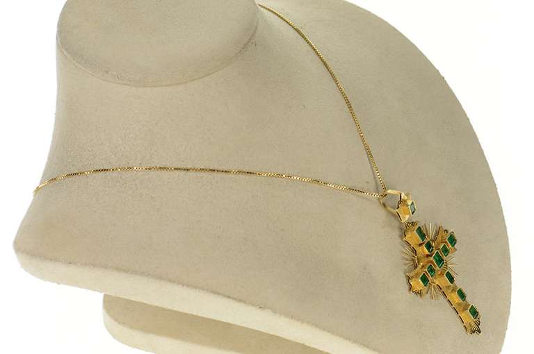 18K Yellow Gold 3.47 Ctw Victorian Natural Emerald Cross Pendant