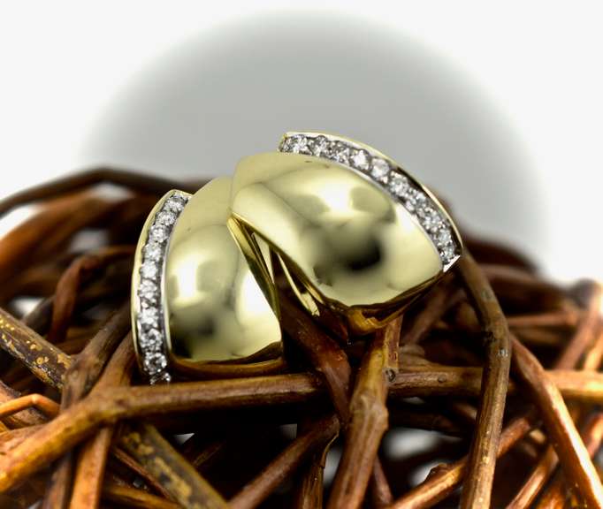 Elegant Yet Practical 14K Diamond Huggies
