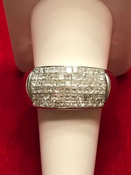 14K WHITE GOLD DIAMOND RING