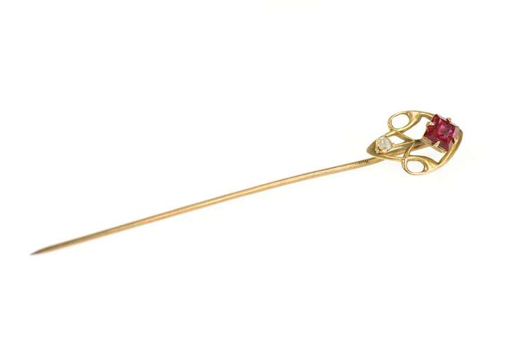 10K Yellow Gold Art Nouveau Syn. Ruby Seed Pearl Stick Pin