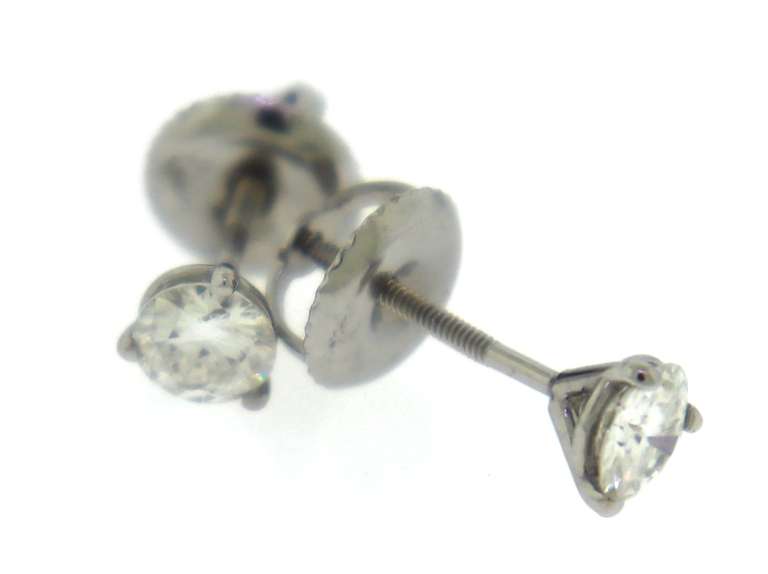 Elegant 14kt White Gold Moissanite Stud Earrings