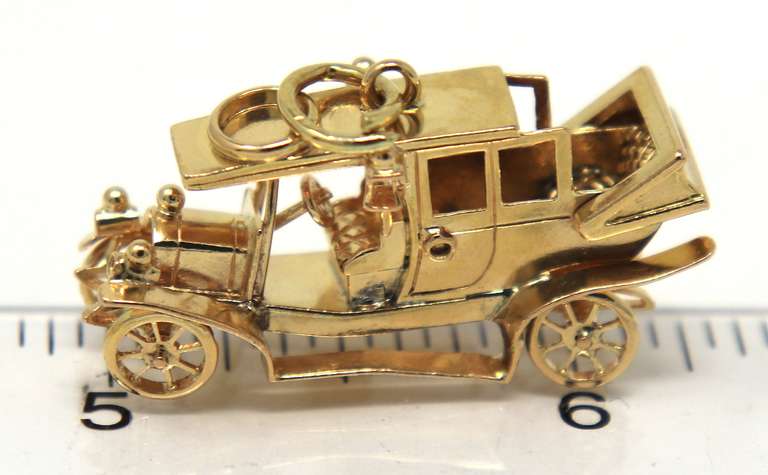 Gorgeous 18kt Vintage Car Charm