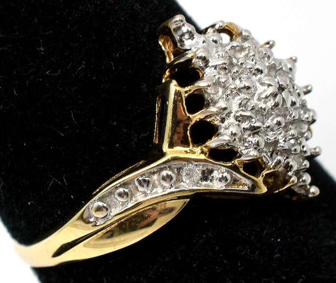 Eye-Catching Diamond Accent Cluster Ring in Yellow Gold