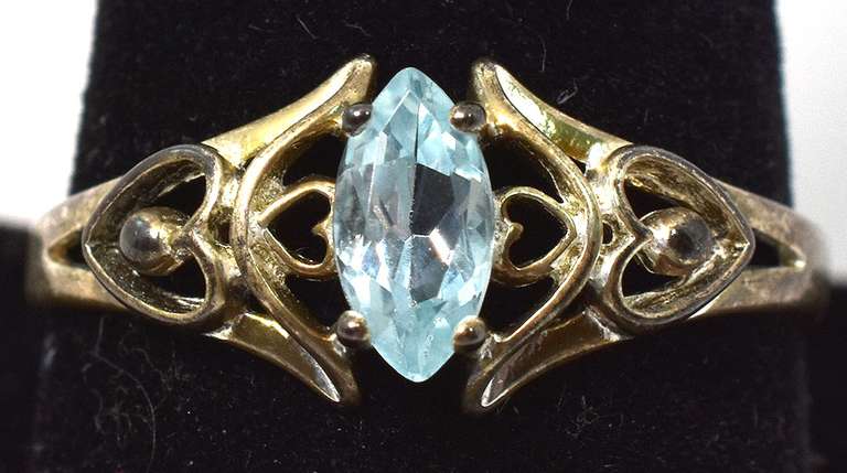 Gorgeous Vintage Blue Topaz Ring in Sterling Silver