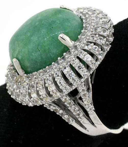 Shimmering Natural Emerald & White Sapphire Ring in Ste