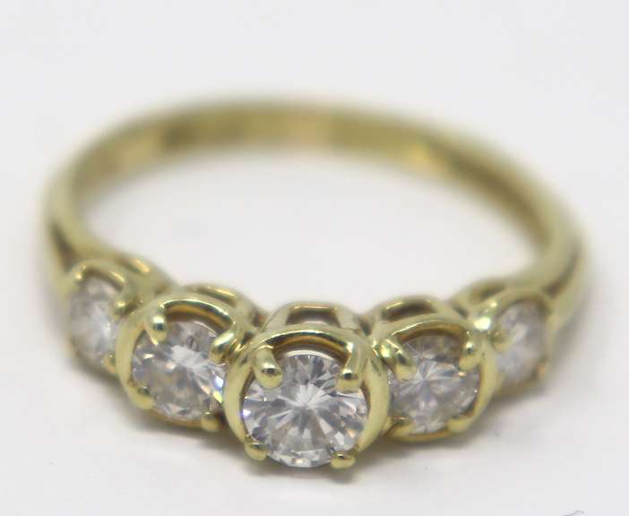 Fabulous 18kt 1ct 5 Diamond Pyramid Ring