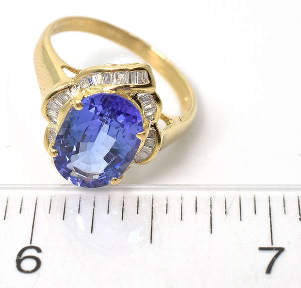 Enchanting Tanzanite & Diamond Ring in 14KT Yellow Gold