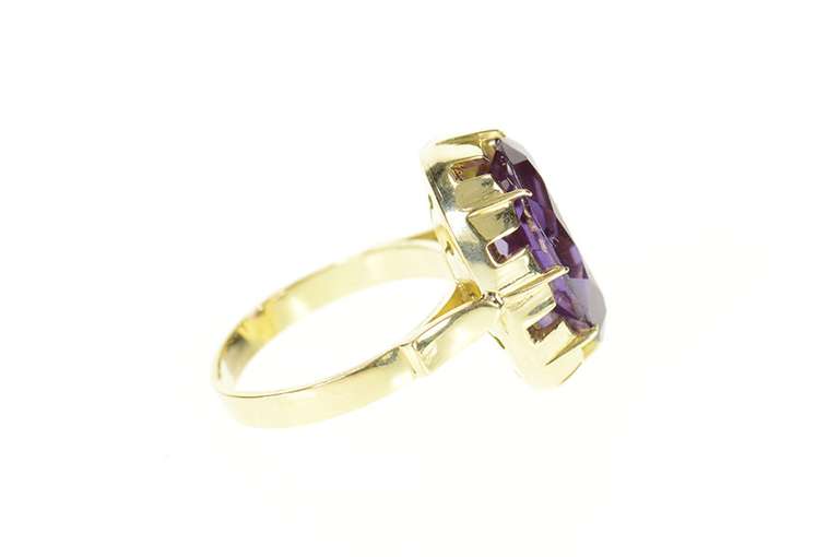 14K Yellow Gold Oval Amethyst Retro Statement Cocktail Ring
