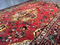 MAGNIFICENT VINTAGE RUNNER 3'.11"X10'.3"