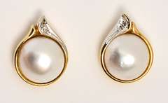 Well Made 14k Mobe Pearl Earrings