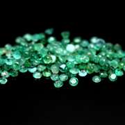 Rich emerald green 7.14ct 134pc emerald set