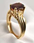 Tasteful Garnet Ring