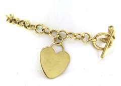 Wonderful Toggle Bracelet w Heart Charm
