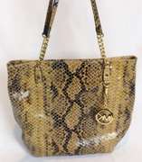 Micheal Kors Jet Set Chain Shoulder Tote