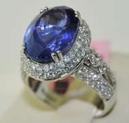 Tempting Tanzanite and Diamond 18kt Ring
