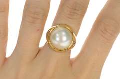 14K Yellow Gold Round Pearl Diamond Graduated Statement Ring