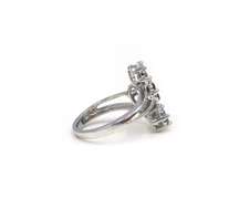 Charming Floral design White & Blue Diamond Ring