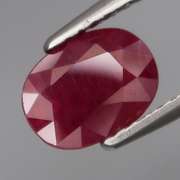 Top blood red 1.75ct Ruby center stone -Heated only!