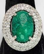 Sparkling Massive 15.0CTS Natural Emerald & White Sapphire Ring, Sterling