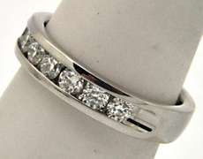 LADIES 14K WHITE GOLD DIAMOND BAND