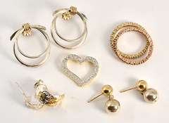 Pendant, Earrings & Rings in Sterling Silver