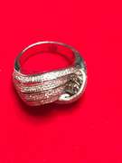 LADIES 14K WHITE GOLD DIAMOND TWIST DESIGN RING