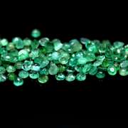 Rich emerald green 7.14ct 134pc emerald set