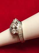 14K WHITE GOLD LADIES DIAMOND RING