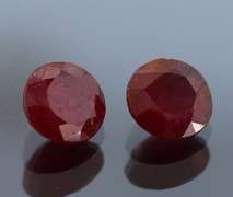 Round cut 3.19ct pair of Rubies