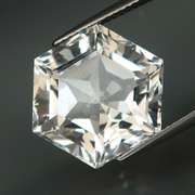 Superb 14.11ct top gem grade diamond white Quartz