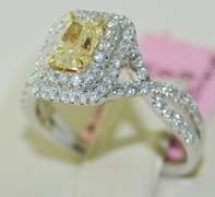 Glowing Fancy 18kt Diamond Ring