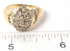 Eye-Catching Diamond Cluster Ring in Yellow Gold