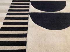 DECORATIVE WOOL RUG 5x8
