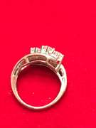 14K WHITE GOLD LADIES DIAMOND RING