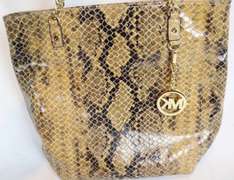 Micheal Kors Jet Set Chain Shoulder Tote