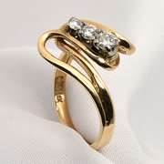 Nicely Designed 3 Diamond Ring