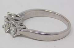 Brilliant 18kt Princess Cut Diamond Engagement Ring