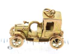Charming 18kt Vintage Car Charm