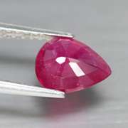 Gorgeous 2.04ct pear cut Ruby center stone