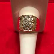 MEN’S GOLD AND DIAMOND RING